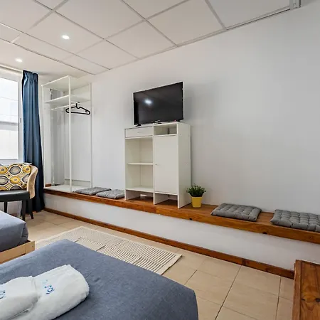 Wake Up With The Sea Breeze- With Pool 2 Pensión *